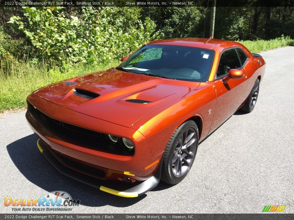 2022 Dodge Challenger R/T Scat Pack Sinamon Stick / Black Photo #2