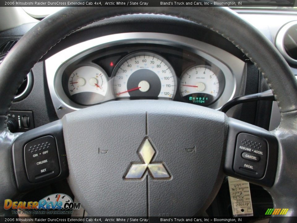 2006 Mitsubishi Raider DuroCross Extended Cab 4x4 Steering Wheel Photo #9