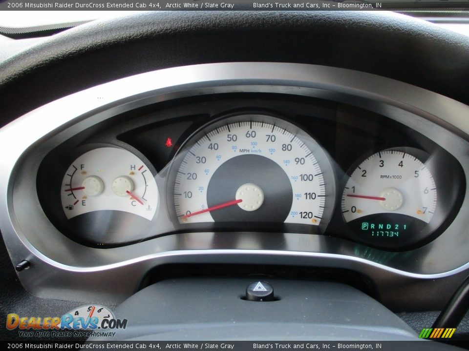 2006 Mitsubishi Raider DuroCross Extended Cab 4x4 Gauges Photo #10