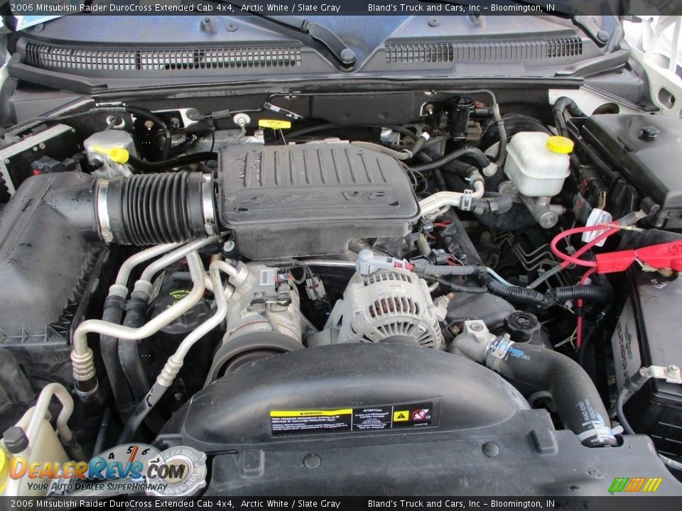 2006 Mitsubishi Raider DuroCross Extended Cab 4x4 4.7 Liter SOHC 16 Valve V8 Engine Photo #27