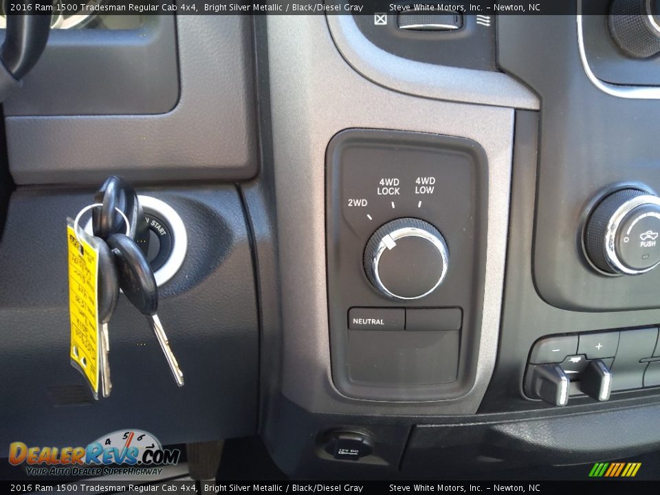 2016 Ram 1500 Tradesman Regular Cab 4x4 Shifter Photo #21