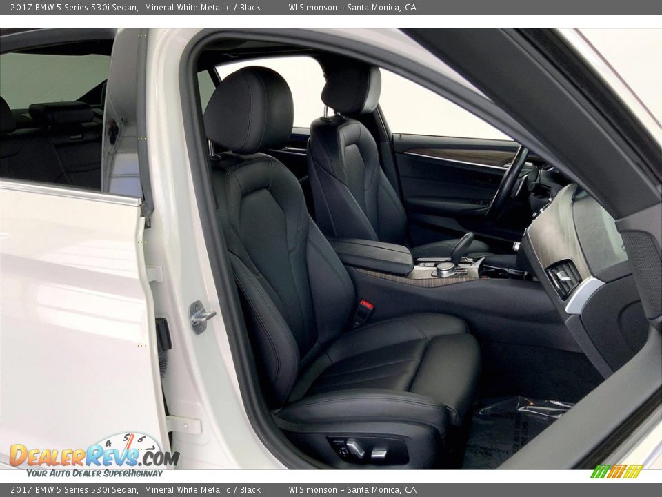 2017 BMW 5 Series 530i Sedan Mineral White Metallic / Black Photo #6