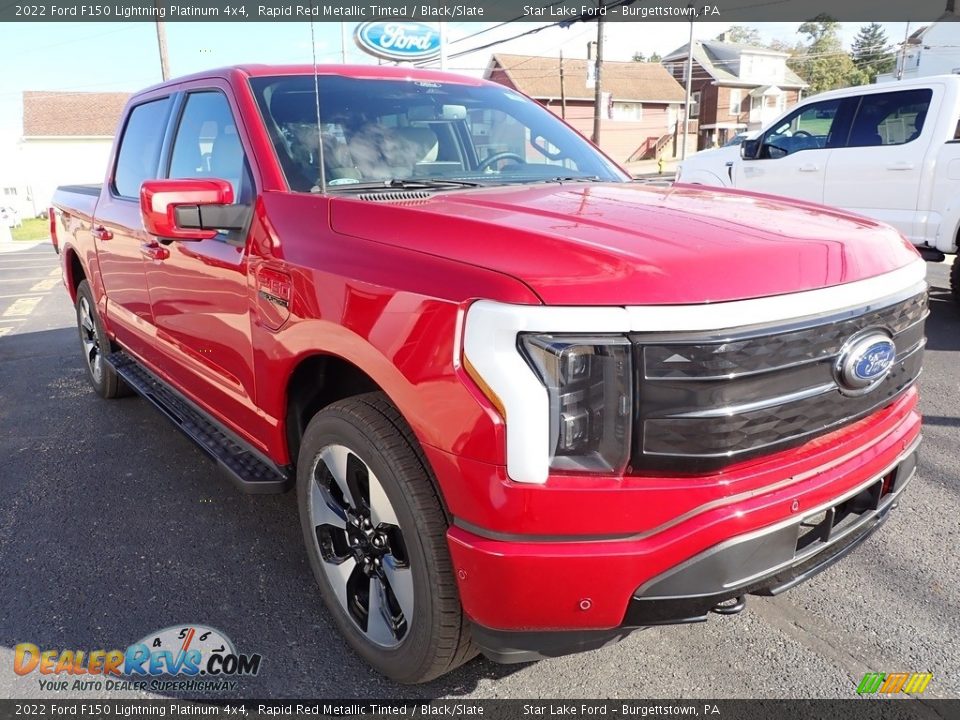 Front 3/4 View of 2022 Ford F150 Lightning Platinum 4x4 Photo #5