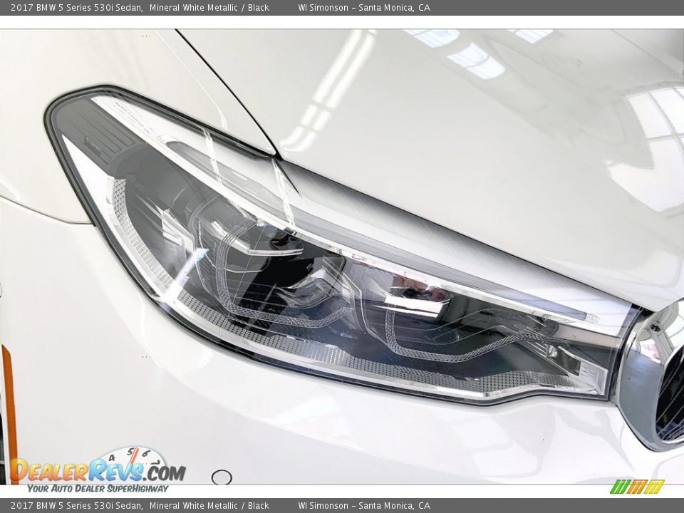 2017 BMW 5 Series 530i Sedan Mineral White Metallic / Black Photo #28