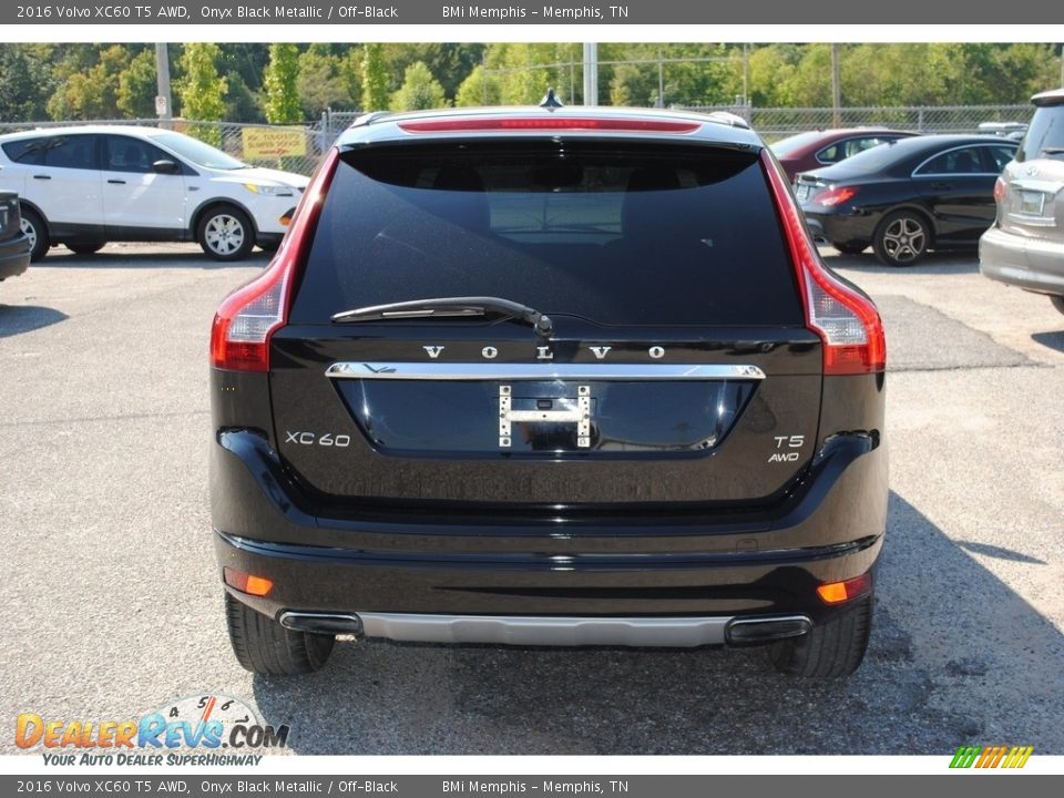 2016 Volvo XC60 T5 AWD Onyx Black Metallic / Off-Black Photo #4