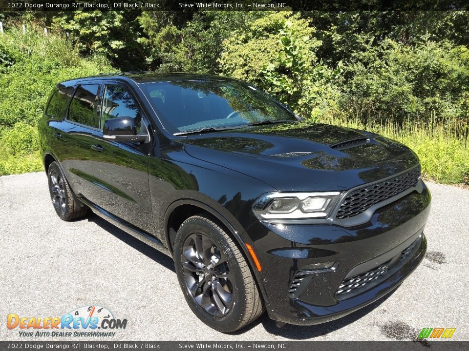 Front 3/4 View of 2022 Dodge Durango R/T Blacktop Photo #4