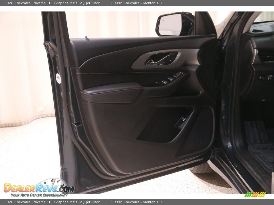 2020 Chevrolet Traverse LT Graphite Metallic / Jet Black Photo #4