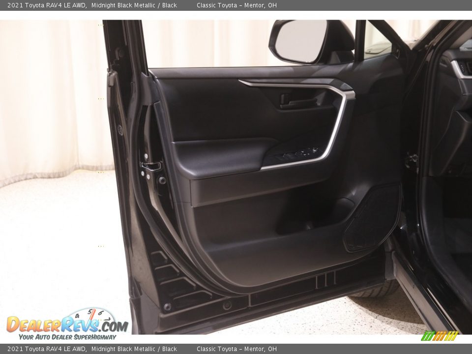 2021 Toyota RAV4 LE AWD Midnight Black Metallic / Black Photo #4