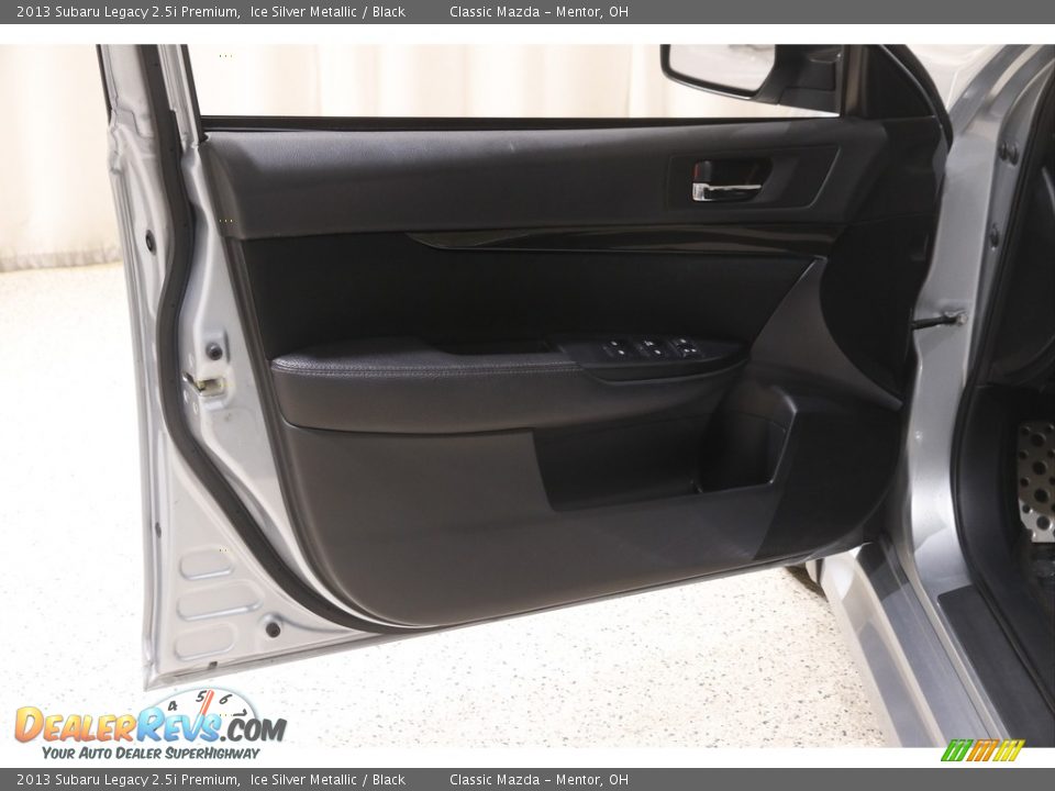 2013 Subaru Legacy 2.5i Premium Ice Silver Metallic / Black Photo #4