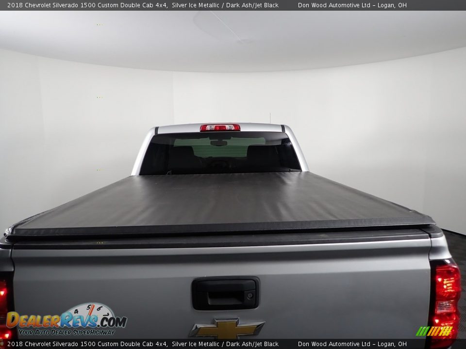 2018 Chevrolet Silverado 1500 Custom Double Cab 4x4 Silver Ice Metallic / Dark Ash/Jet Black Photo #8