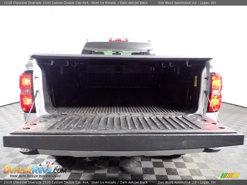 2018 Chevrolet Silverado 1500 Custom Double Cab 4x4 Silver Ice Metallic / Dark Ash/Jet Black Photo #9