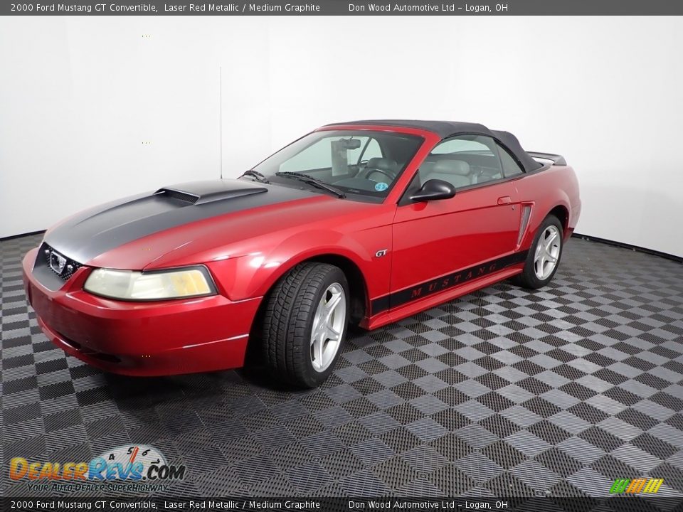 2000 Ford Mustang GT Convertible Laser Red Metallic / Medium Graphite Photo #3