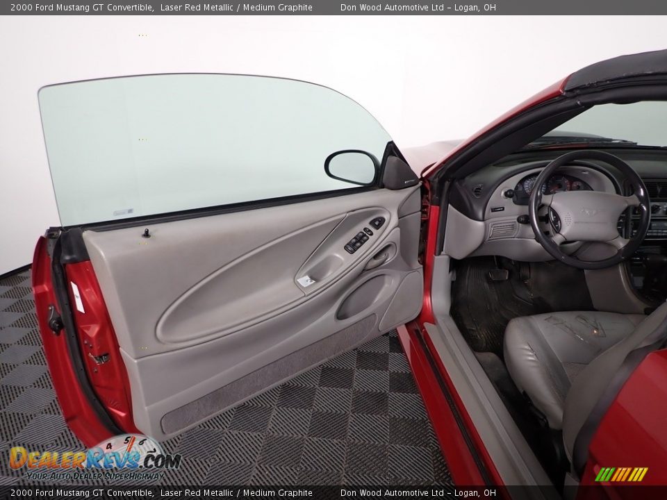 2000 Ford Mustang GT Convertible Laser Red Metallic / Medium Graphite Photo #9