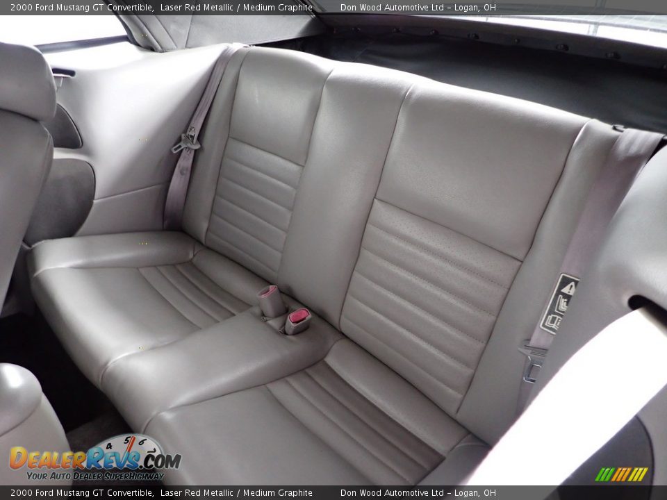 2000 Ford Mustang GT Convertible Laser Red Metallic / Medium Graphite Photo #20