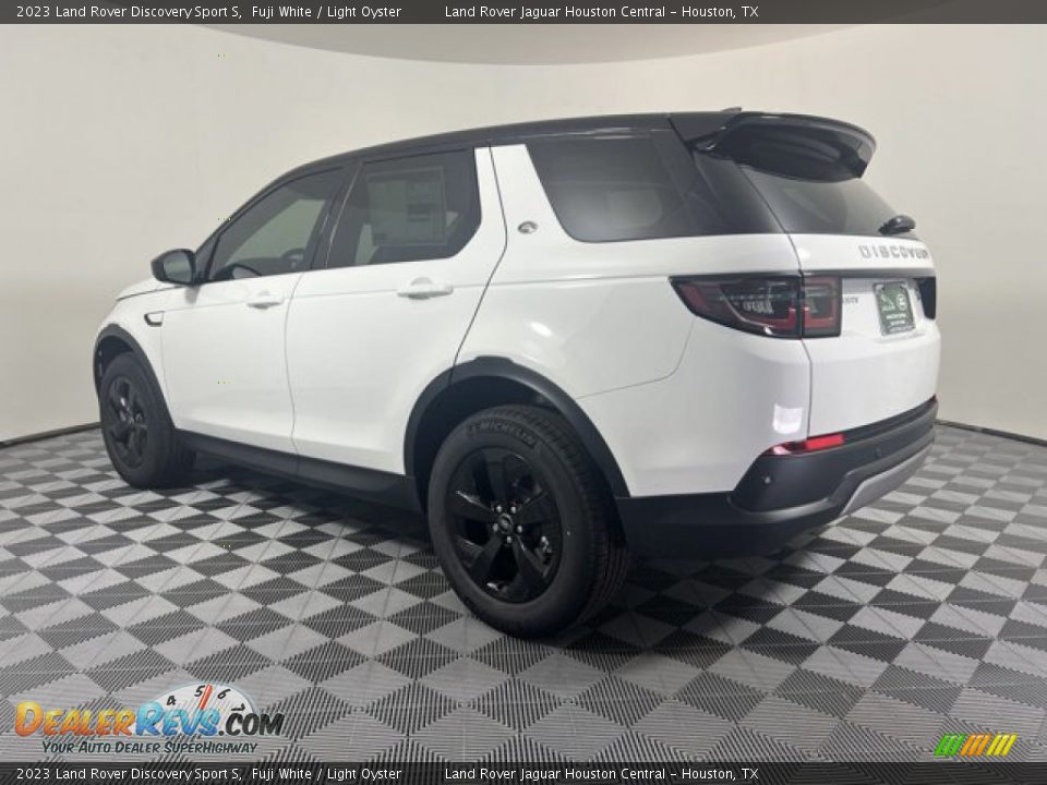 2023 Land Rover Discovery Sport S Fuji White / Light Oyster Photo #10