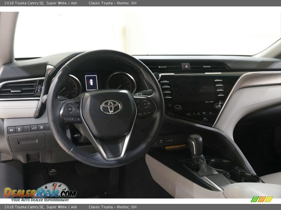 2018 Toyota Camry SE Super White / Ash Photo #6