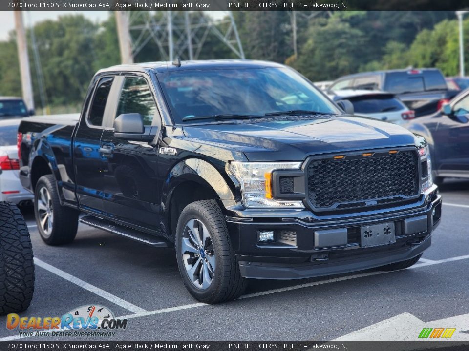 Front 3/4 View of 2020 Ford F150 STX SuperCab 4x4 Photo #4
