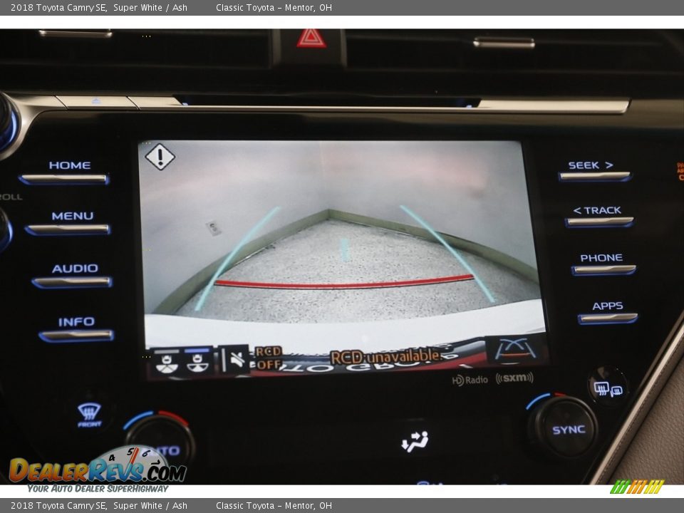 2018 Toyota Camry SE Super White / Ash Photo #11