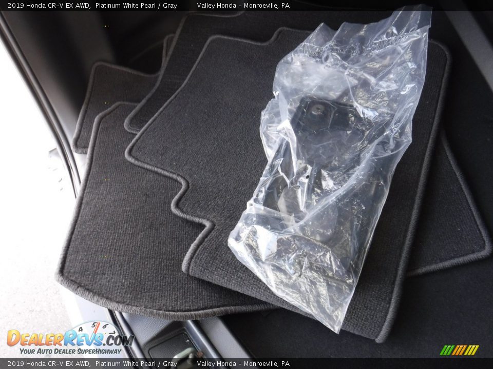 2019 Honda CR-V EX AWD Platinum White Pearl / Gray Photo #34