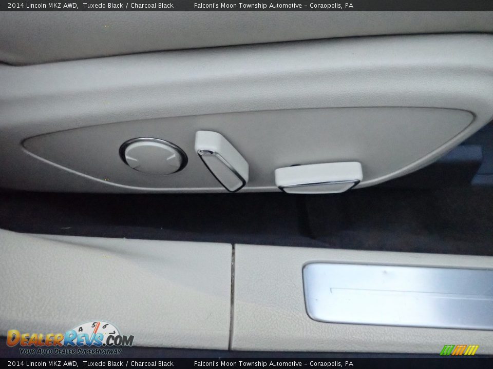 Front Seat of 2014 Lincoln MKZ AWD Photo #14