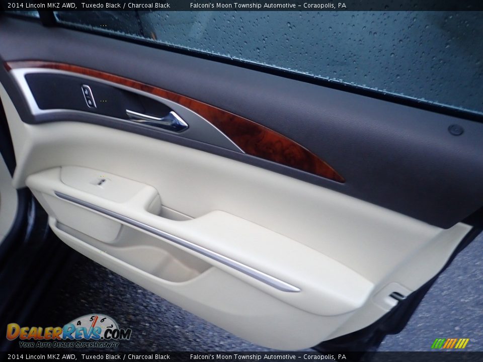 Door Panel of 2014 Lincoln MKZ AWD Photo #15