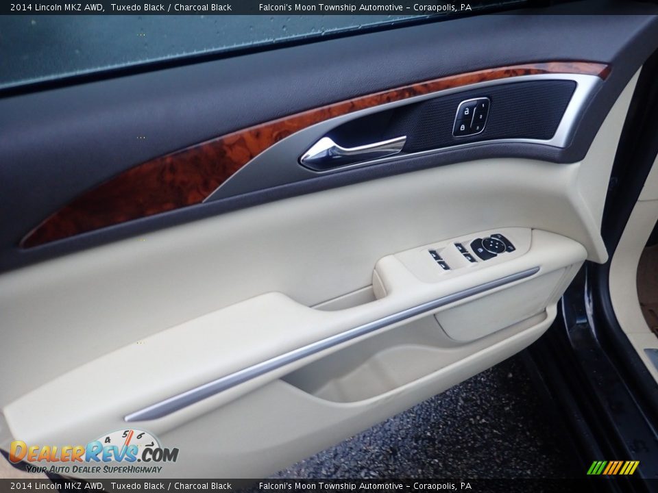 Door Panel of 2014 Lincoln MKZ AWD Photo #22