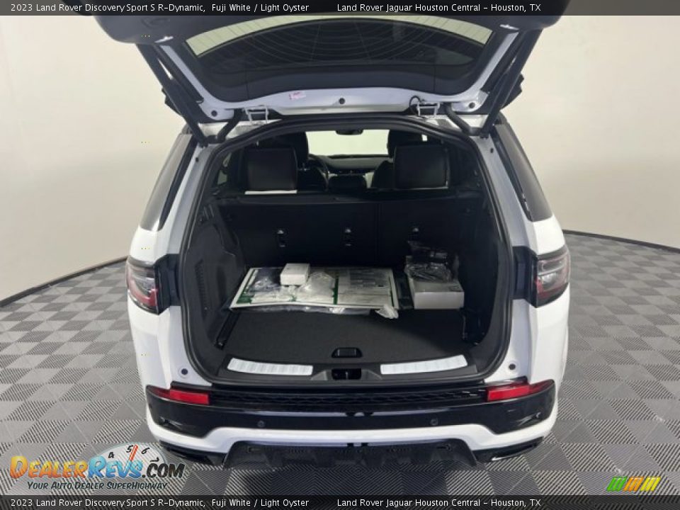 2023 Land Rover Discovery Sport S R-Dynamic Fuji White / Light Oyster Photo #24