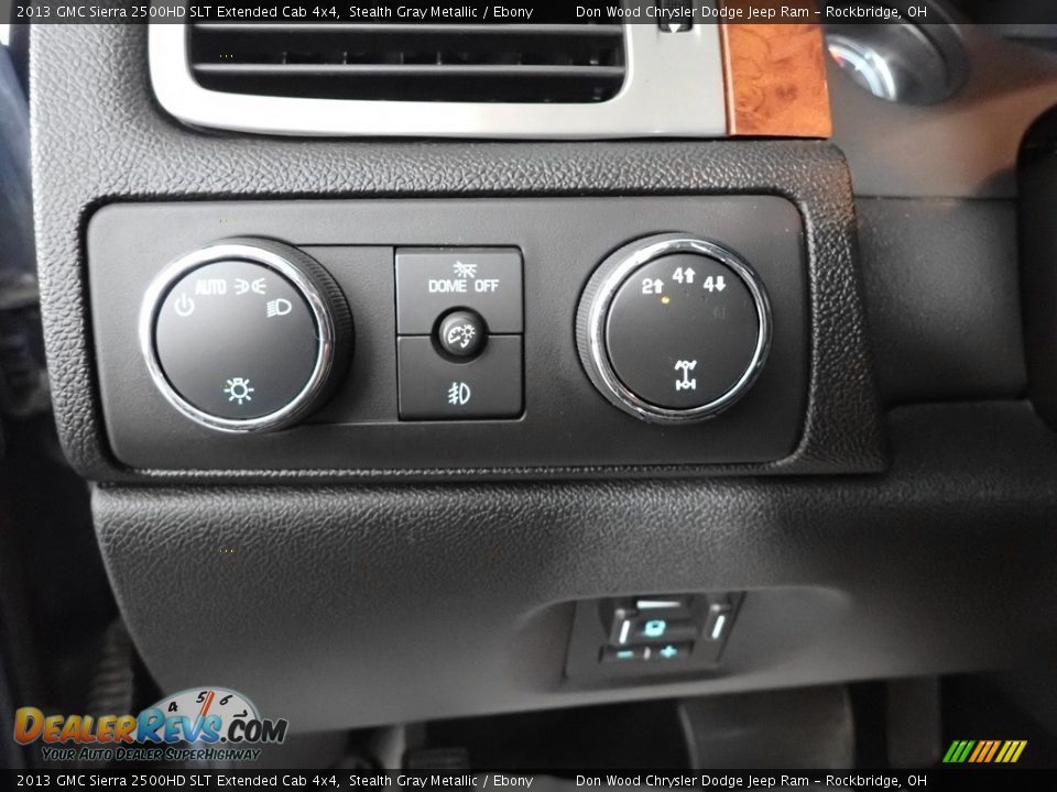 Controls of 2013 GMC Sierra 2500HD SLT Extended Cab 4x4 Photo #12