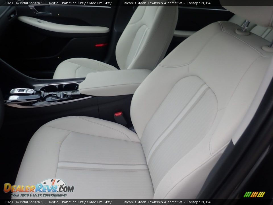 Front Seat of 2023 Hyundai Sonata SEL Hybrid Photo #10