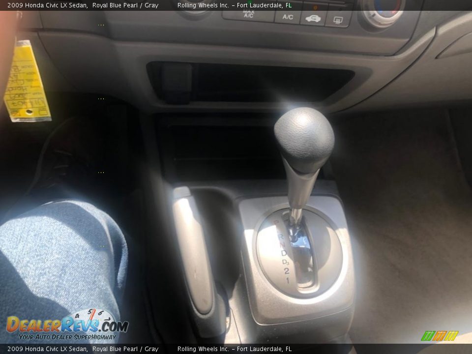 2009 Honda Civic LX Sedan Royal Blue Pearl / Gray Photo #13