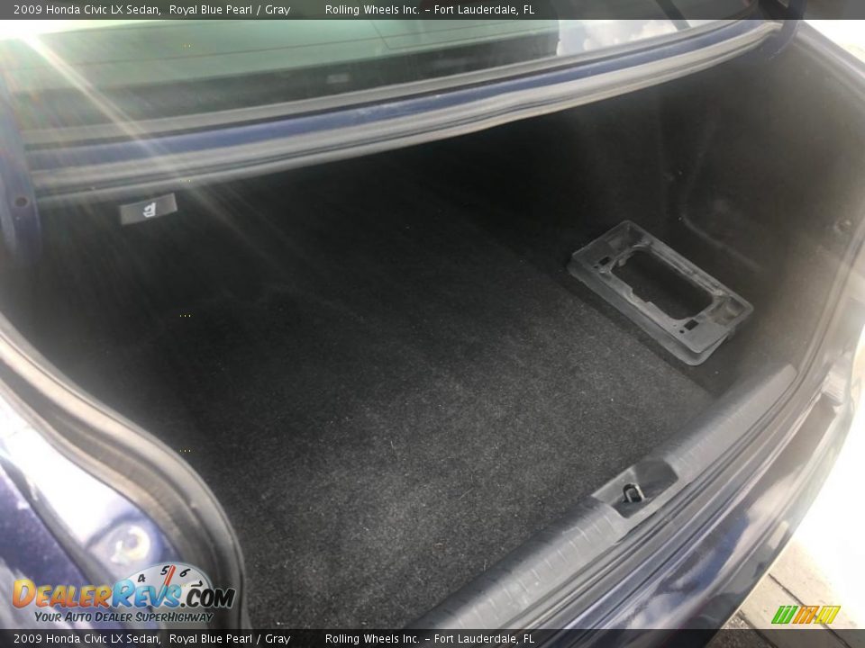 2009 Honda Civic LX Sedan Royal Blue Pearl / Gray Photo #16