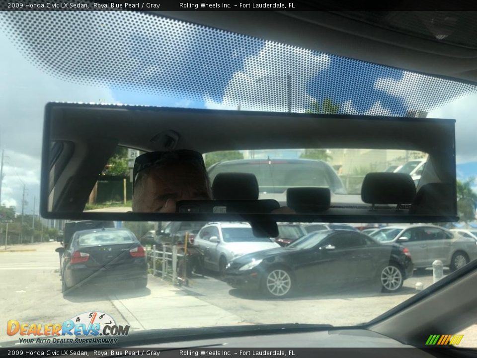 2009 Honda Civic LX Sedan Royal Blue Pearl / Gray Photo #17