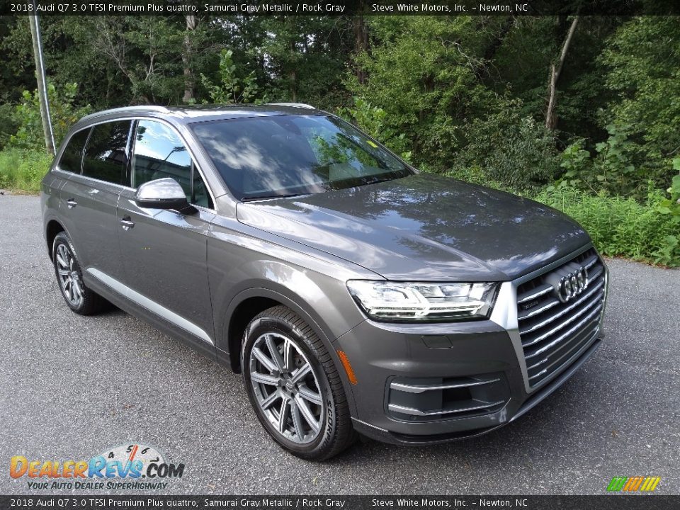 Front 3/4 View of 2018 Audi Q7 3.0 TFSI Premium Plus quattro Photo #5