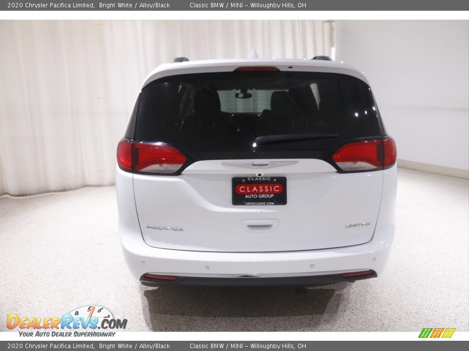 2020 Chrysler Pacifica Limited Bright White / Alloy/Black Photo #23