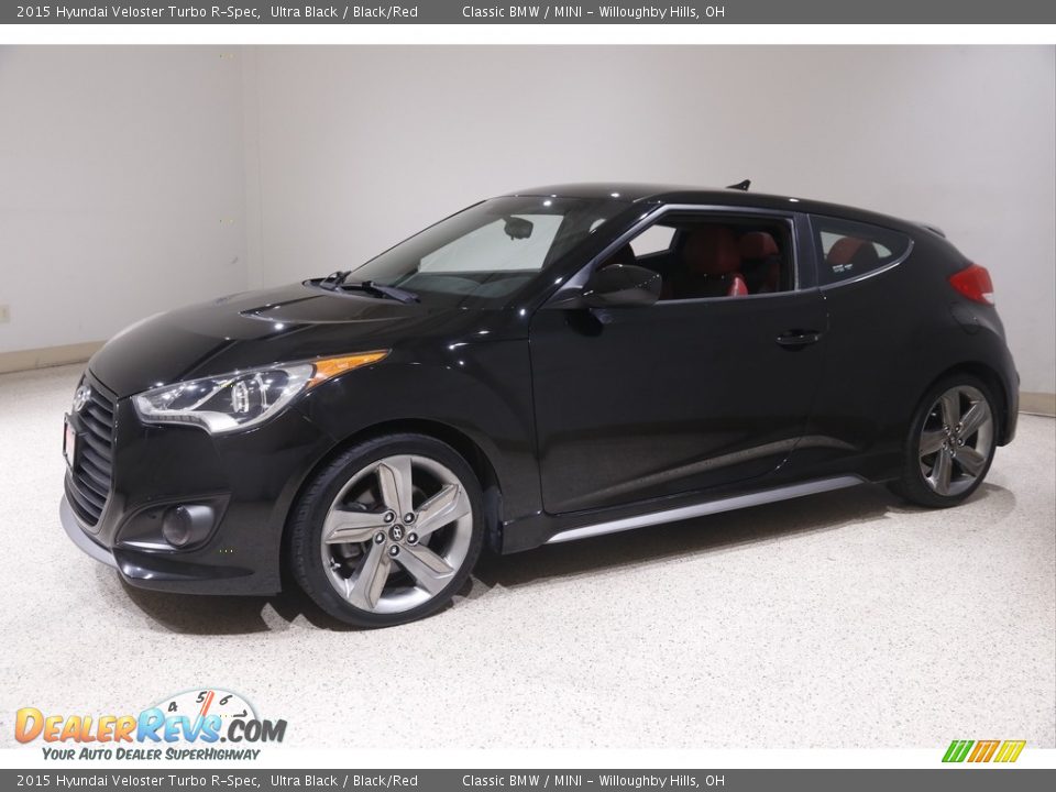 Front 3/4 View of 2015 Hyundai Veloster Turbo R-Spec Photo #3