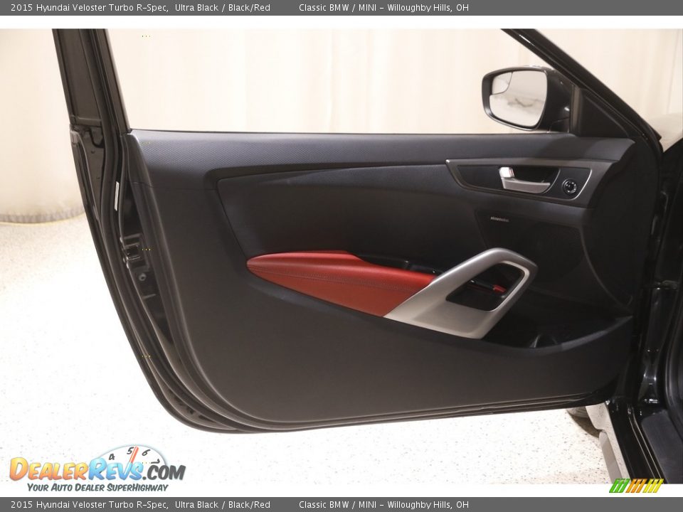 Door Panel of 2015 Hyundai Veloster Turbo R-Spec Photo #4