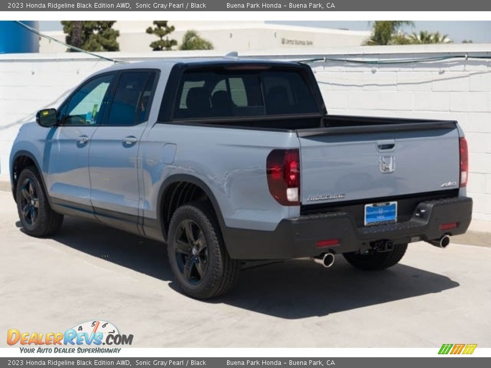 2023 Honda Ridgeline Black Edition AWD Sonic Gray Pearl / Black Photo #2