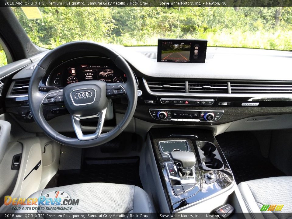 Dashboard of 2018 Audi Q7 3.0 TFSI Premium Plus quattro Photo #21