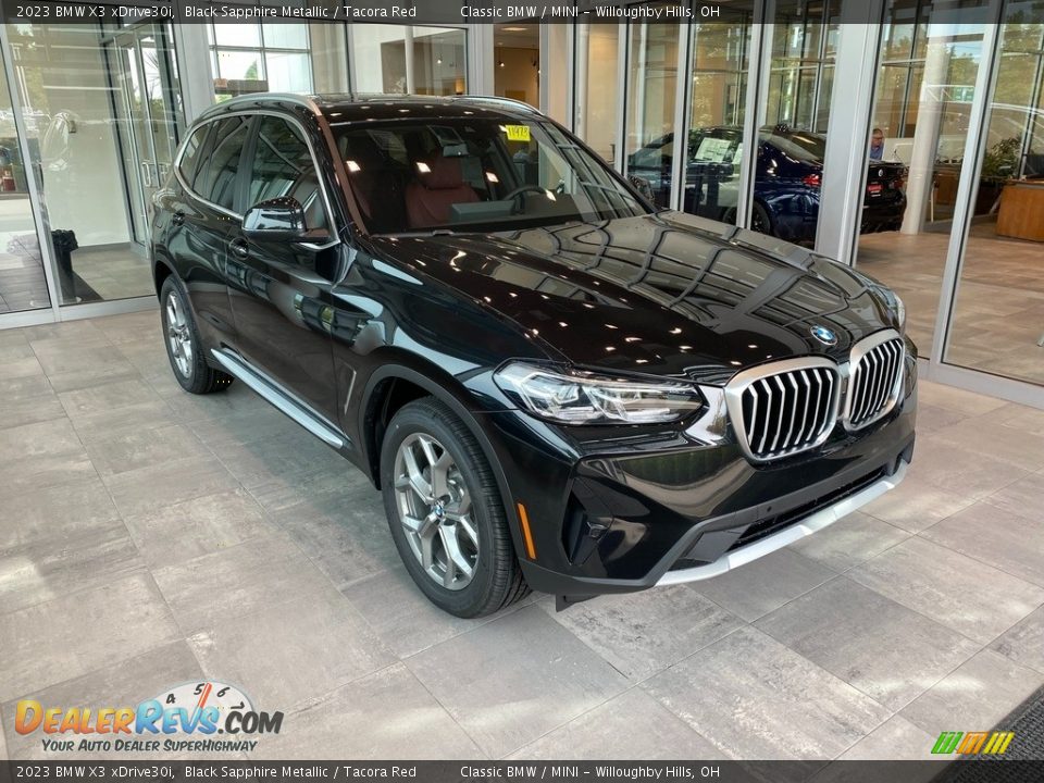 Front 3/4 View of 2023 BMW X3 xDrive30i Photo #1