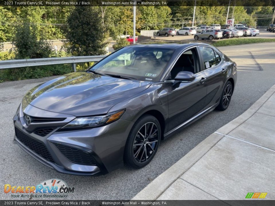 Front 3/4 View of 2023 Toyota Camry SE Photo #7