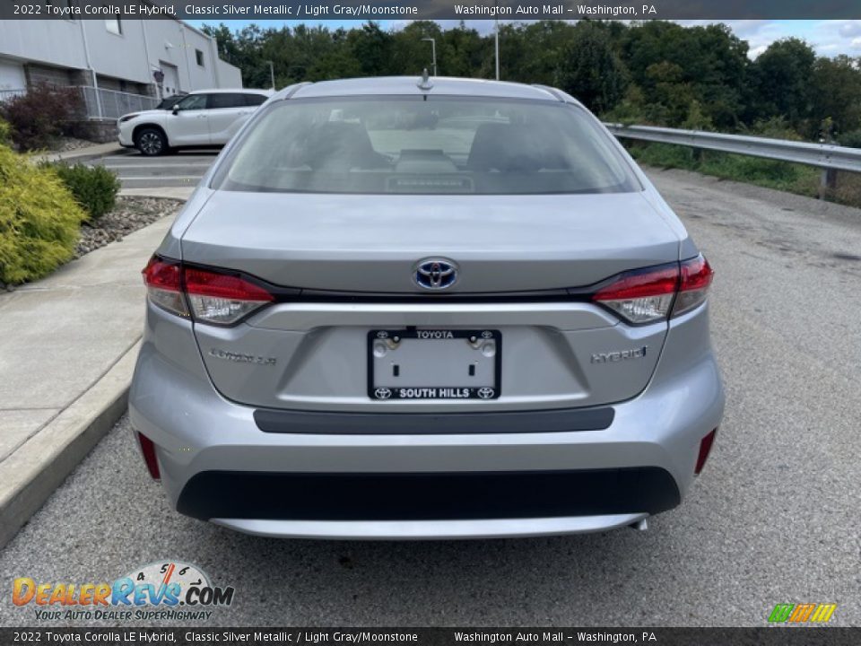 2022 Toyota Corolla LE Hybrid Classic Silver Metallic / Light Gray/Moonstone Photo #8