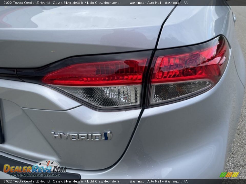 2022 Toyota Corolla LE Hybrid Classic Silver Metallic / Light Gray/Moonstone Photo #21