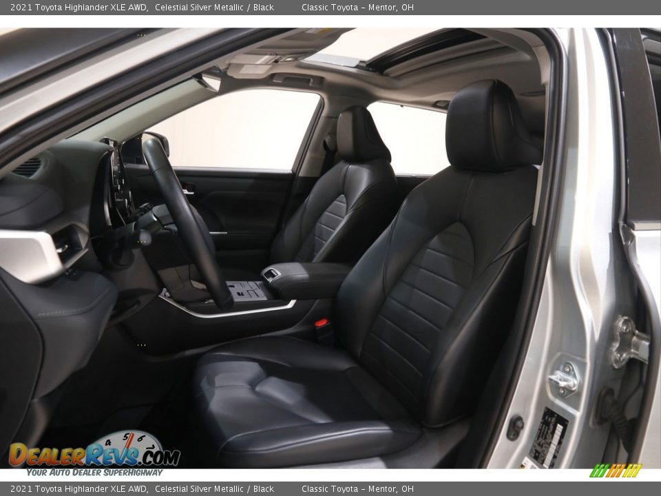 2021 Toyota Highlander XLE AWD Celestial Silver Metallic / Black Photo #5