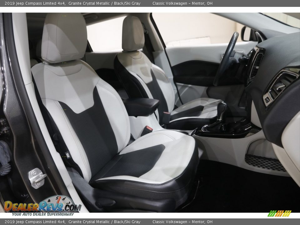 2019 Jeep Compass Limited 4x4 Granite Crystal Metallic / Black/Ski Gray Photo #17