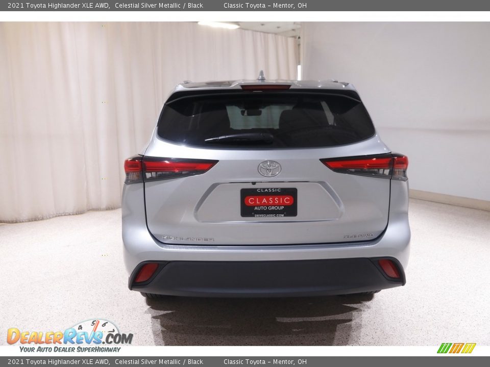 2021 Toyota Highlander XLE AWD Celestial Silver Metallic / Black Photo #18