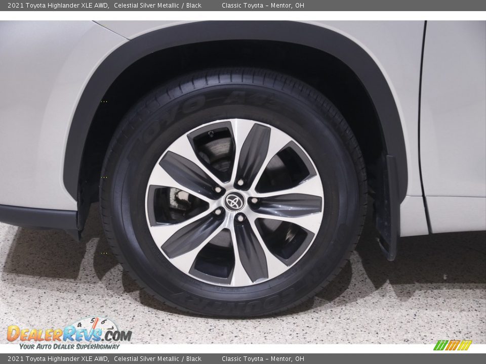 2021 Toyota Highlander XLE AWD Celestial Silver Metallic / Black Photo #20