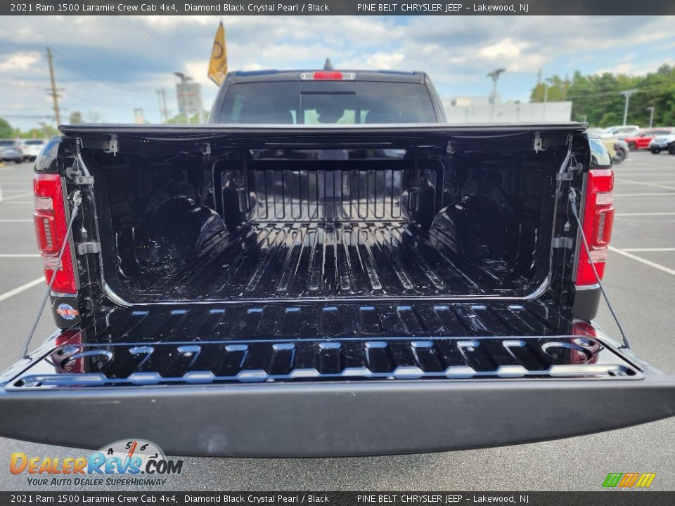 2021 Ram 1500 Laramie Crew Cab 4x4 Diamond Black Crystal Pearl / Black Photo #28