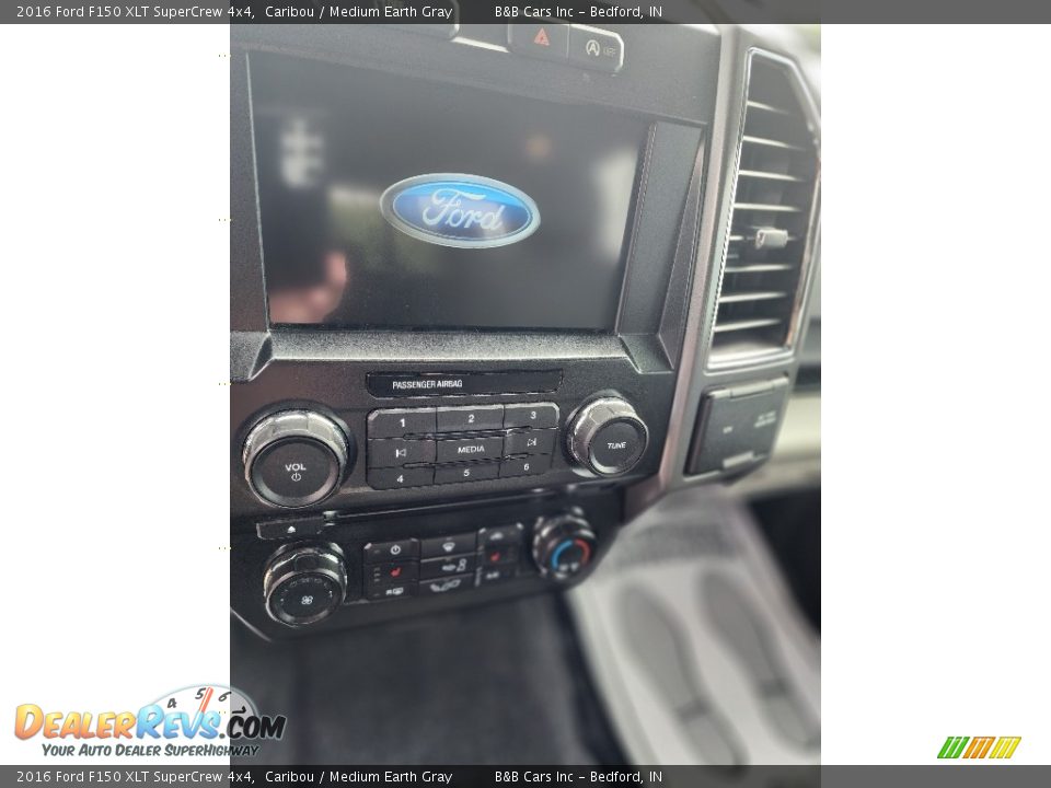 2016 Ford F150 XLT SuperCrew 4x4 Caribou / Medium Earth Gray Photo #16