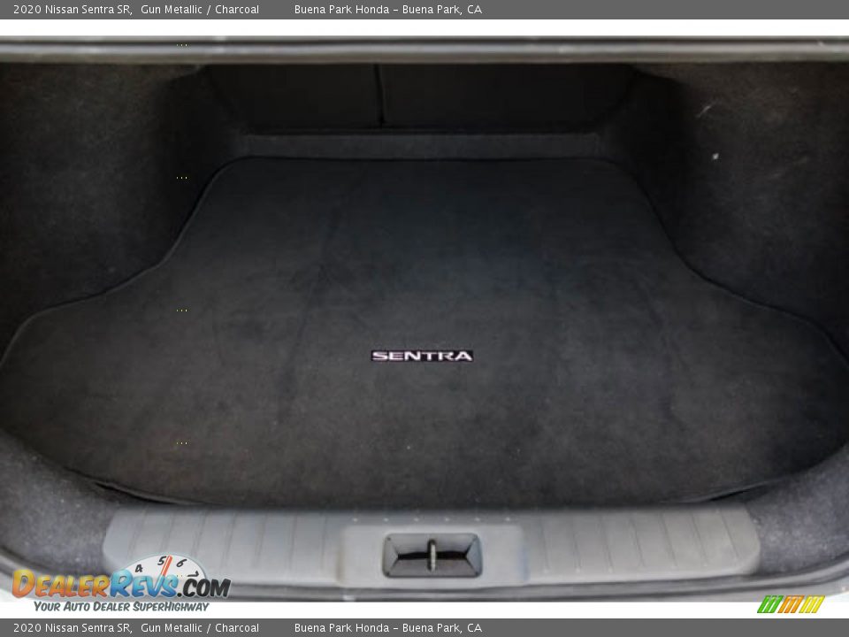 2020 Nissan Sentra SR Gun Metallic / Charcoal Photo #20