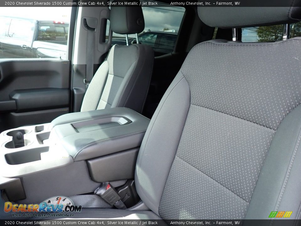 2020 Chevrolet Silverado 1500 Custom Crew Cab 4x4 Silver Ice Metallic / Jet Black Photo #11